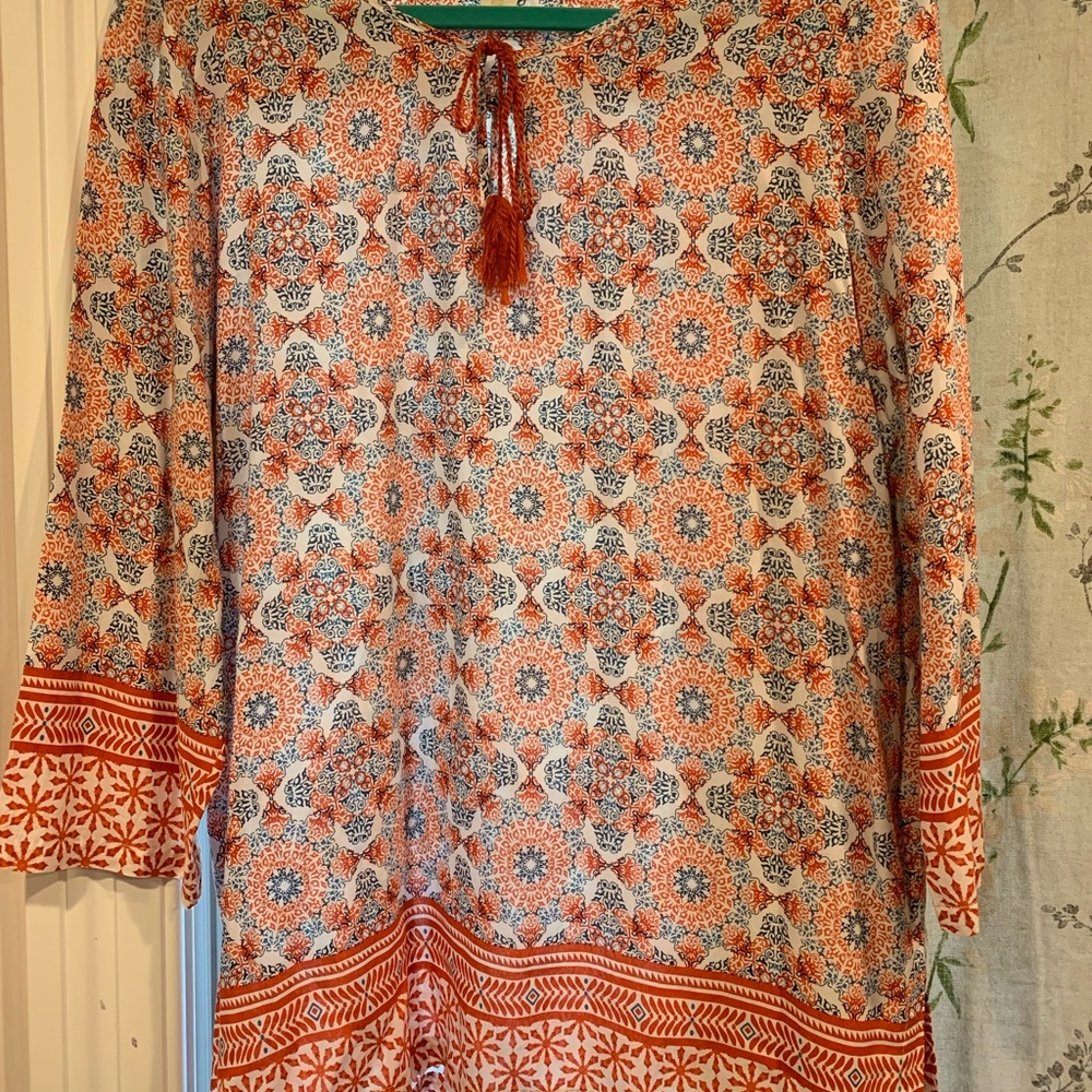 Lucy and Laurel orange patterned tunic blouse